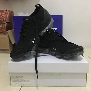 Vapormax triple black 2.0